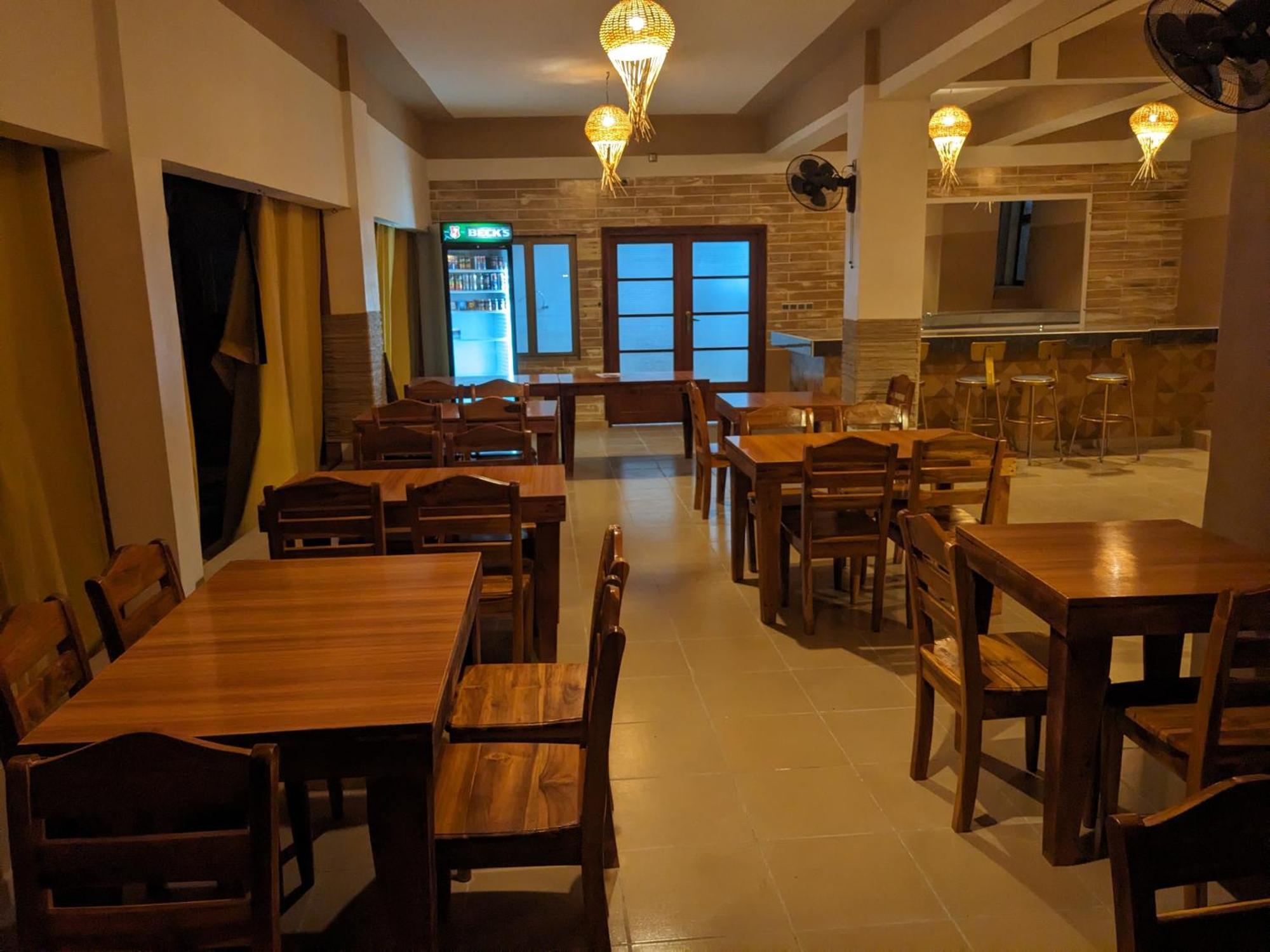 Hotel Yabisso Lome Bagian luar foto
