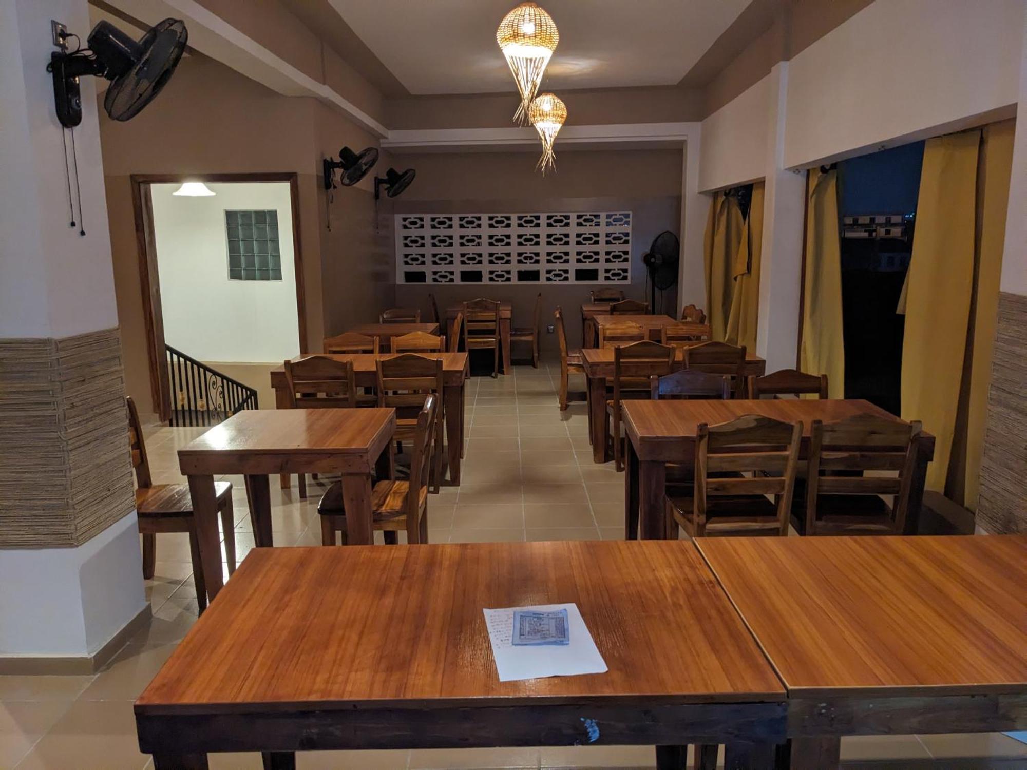 Hotel Yabisso Lome Bagian luar foto