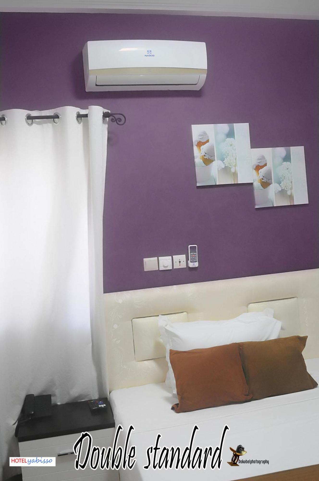 Hotel Yabisso Lome Bagian luar foto