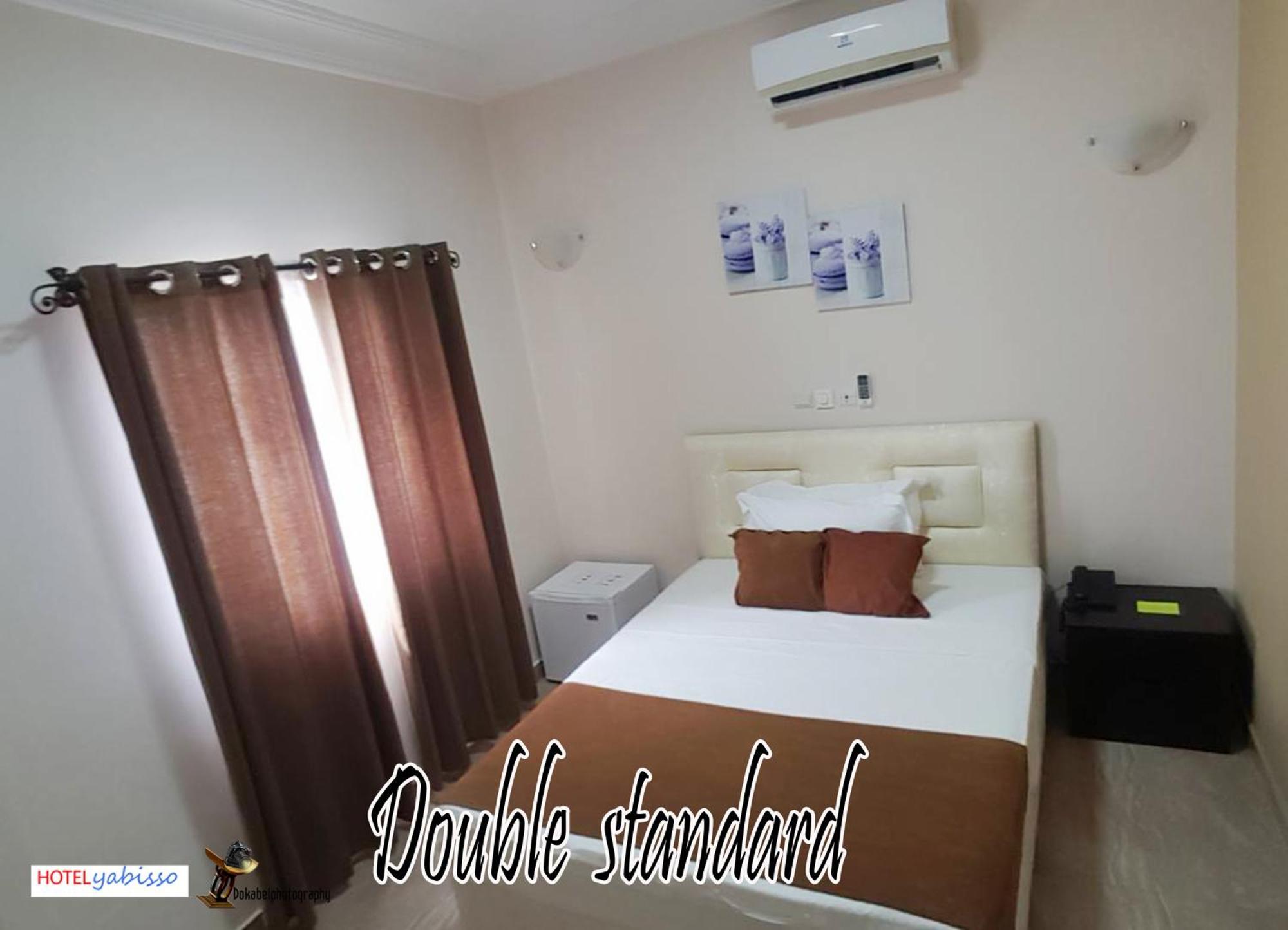 Hotel Yabisso Lome Bagian luar foto