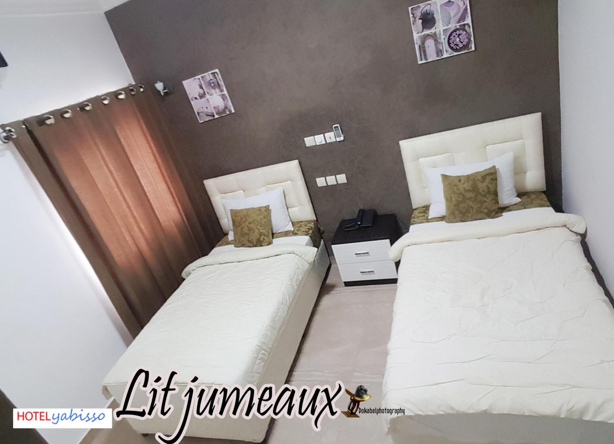 Hotel Yabisso Lome Bagian luar foto