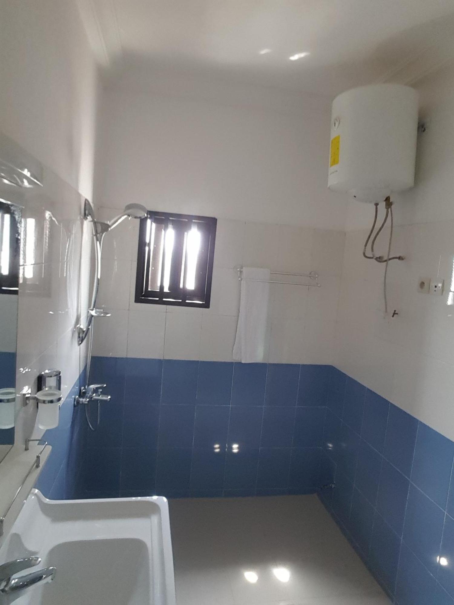 Hotel Yabisso Lome Bagian luar foto