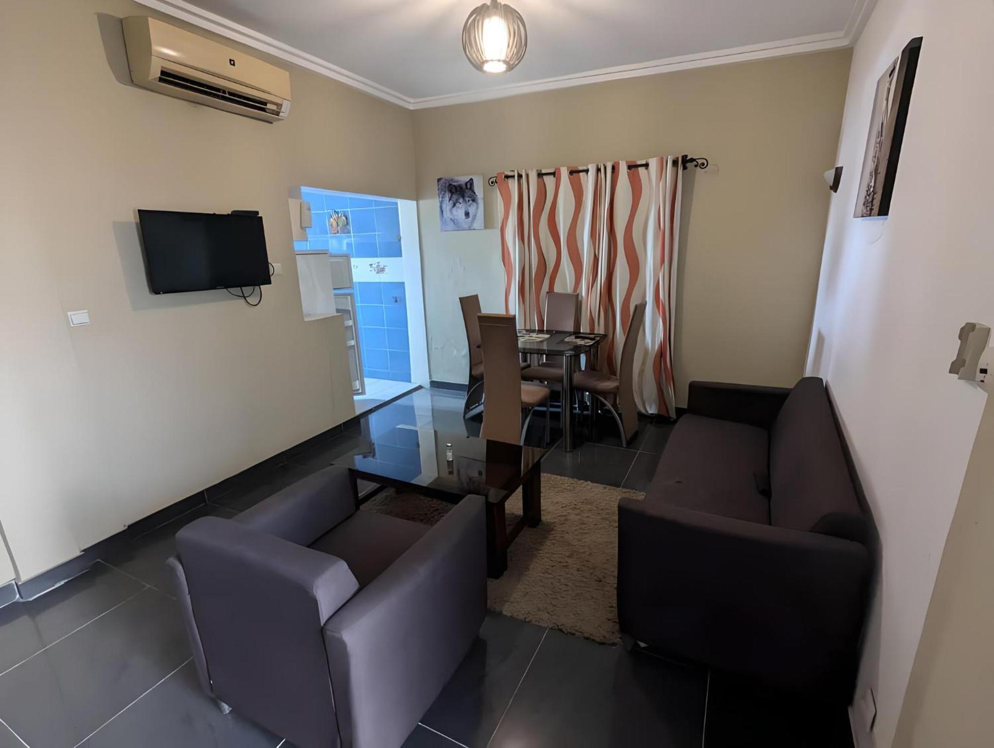 Hotel Yabisso Lome Bagian luar foto