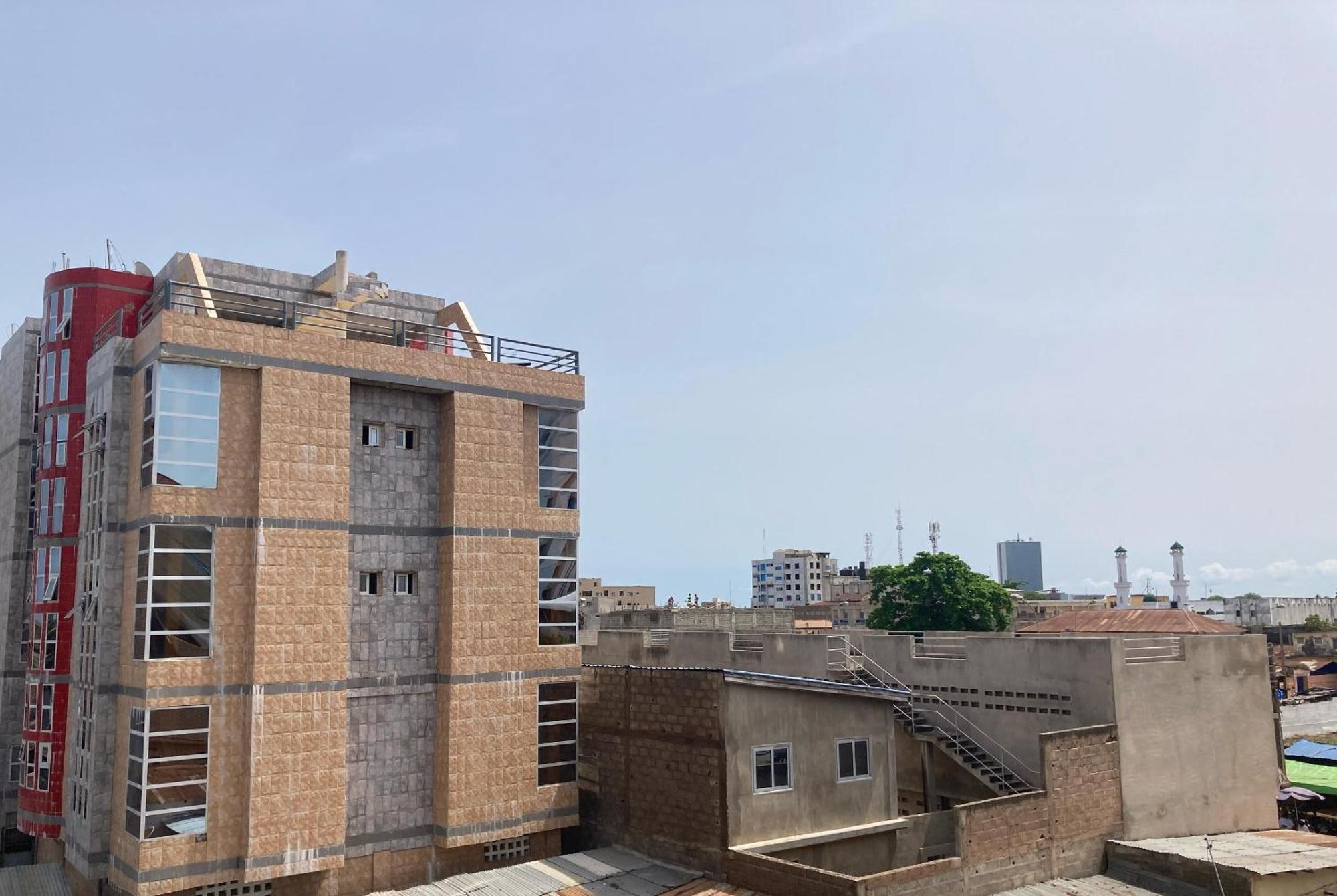 Hotel Yabisso Lome Bagian luar foto