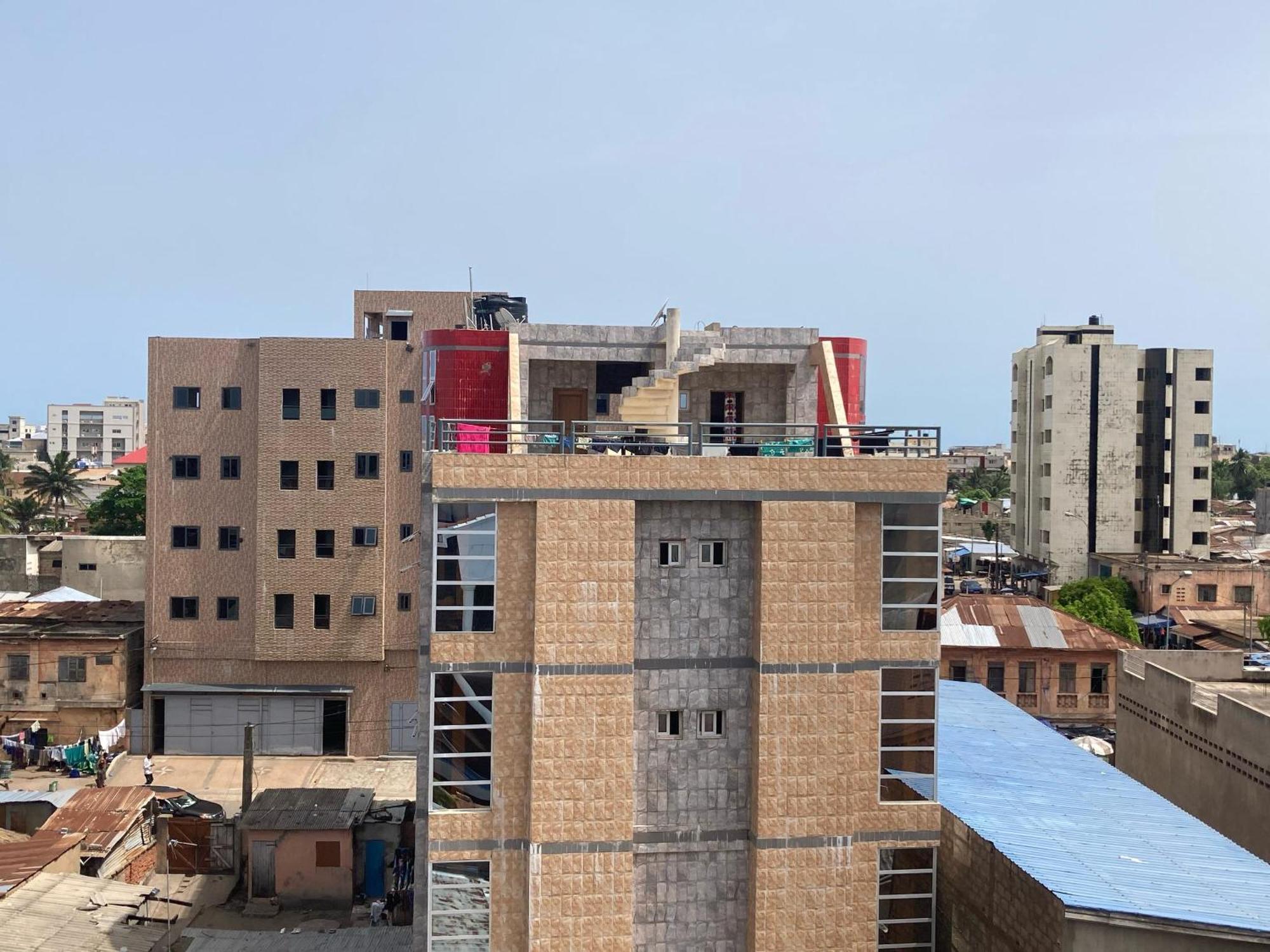 Hotel Yabisso Lome Bagian luar foto