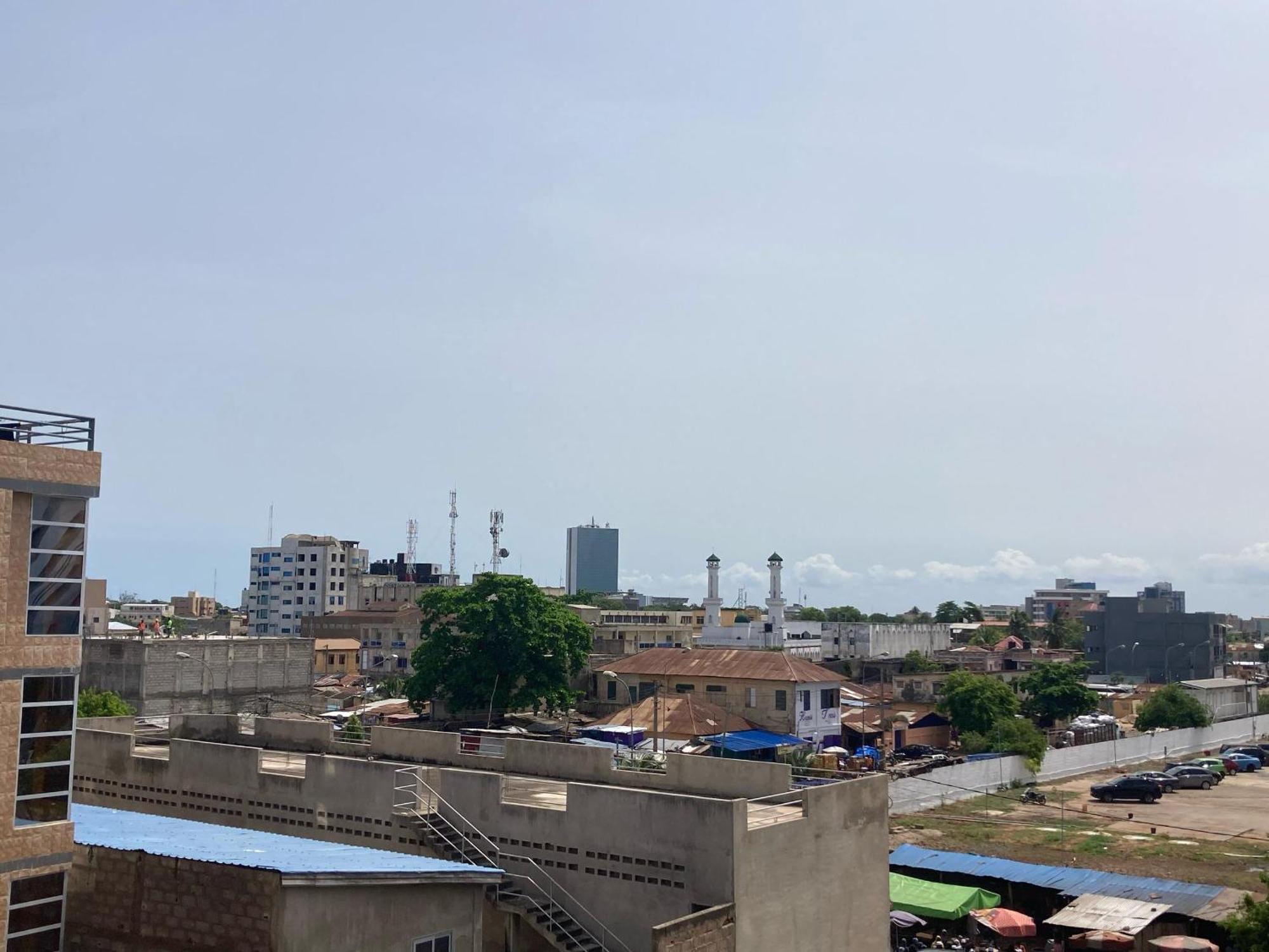 Hotel Yabisso Lome Bagian luar foto