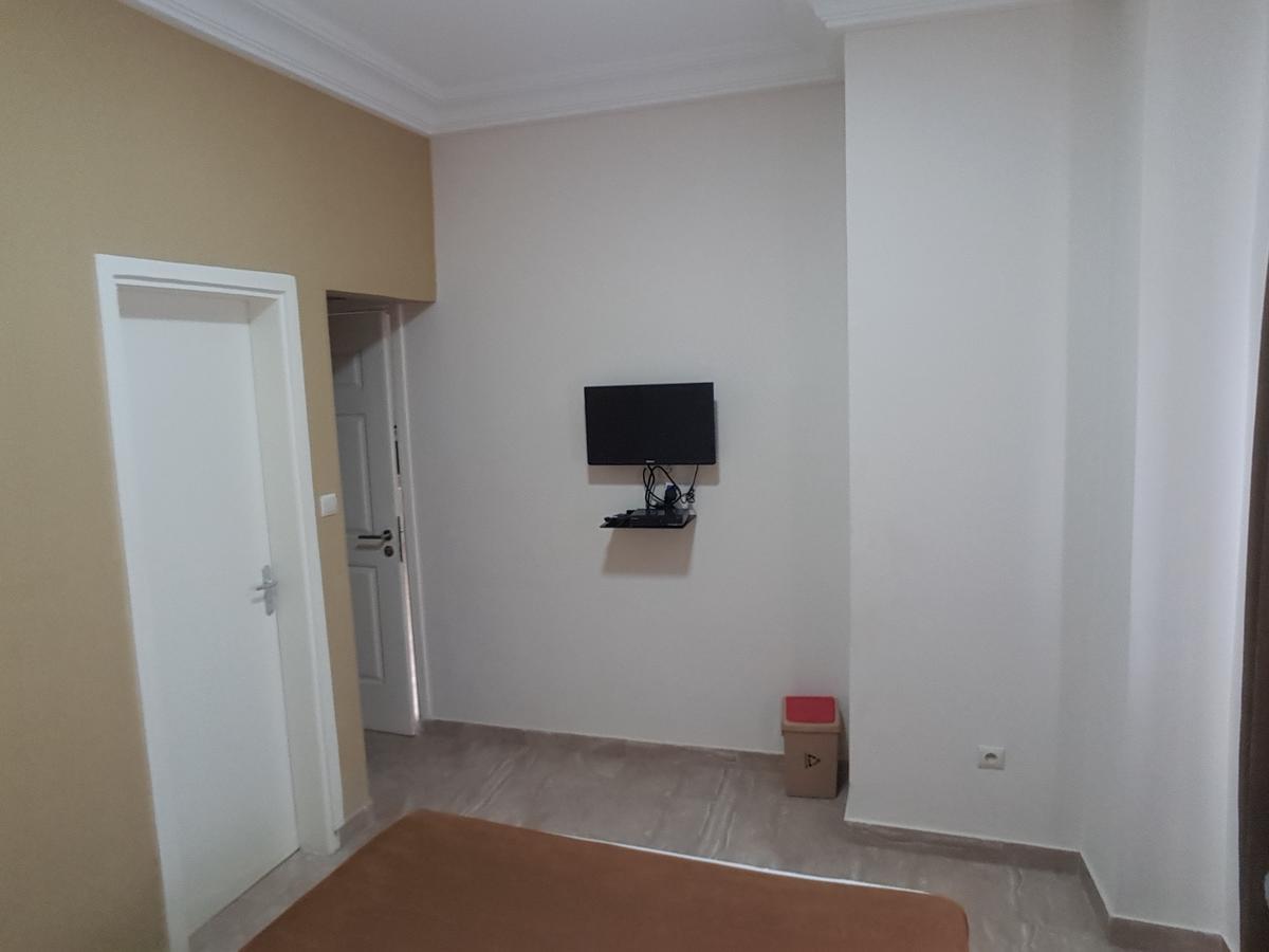 Hotel Yabisso Lome Bagian luar foto