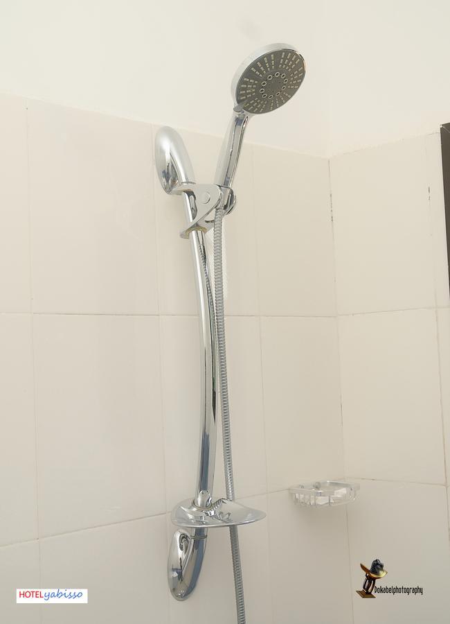 Hotel Yabisso Lome Bagian luar foto