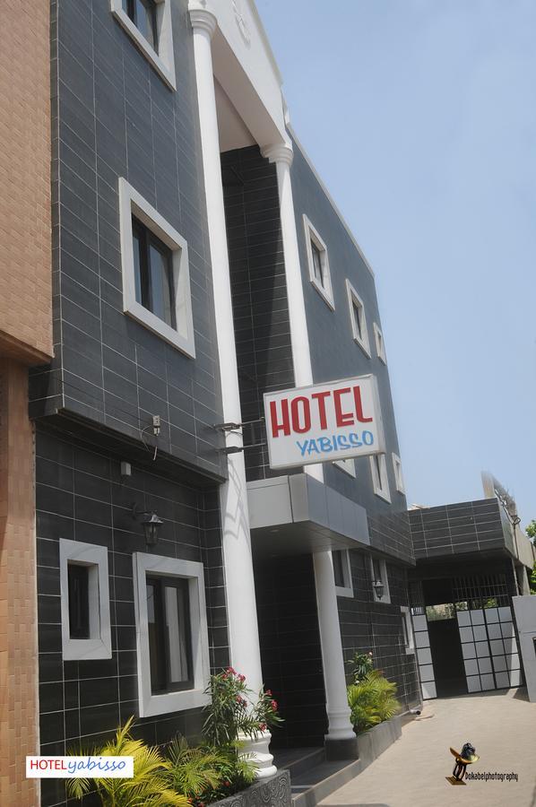 Hotel Yabisso Lome Bagian luar foto