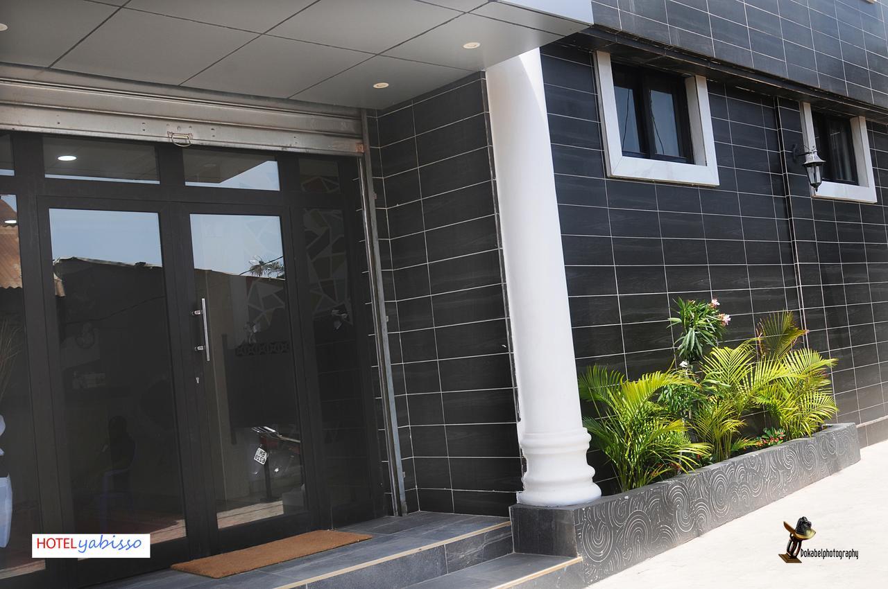 Hotel Yabisso Lome Bagian luar foto